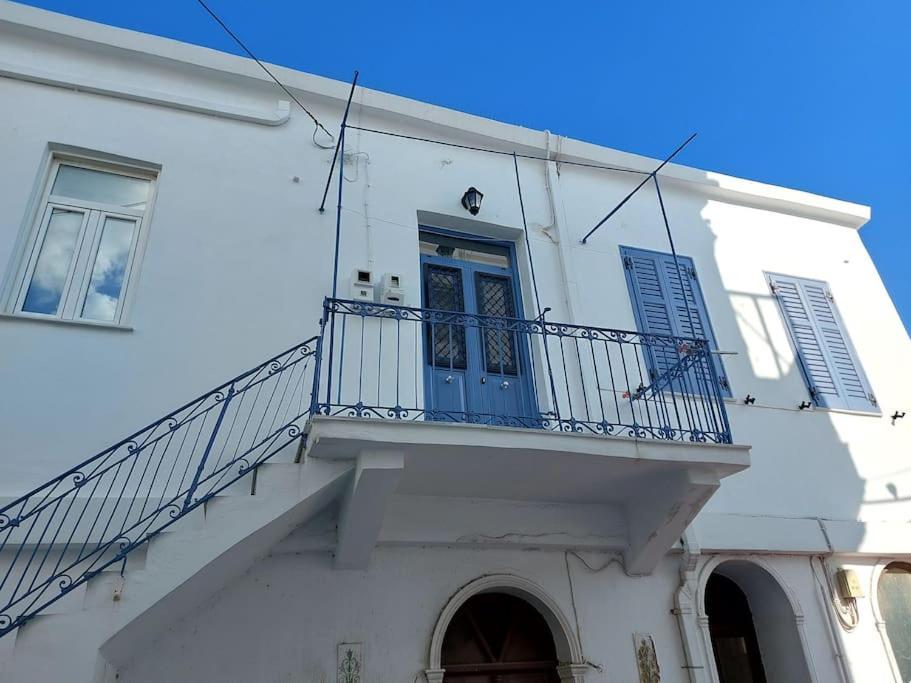 Apartamento Gyzi 'S House Tínos Exterior foto